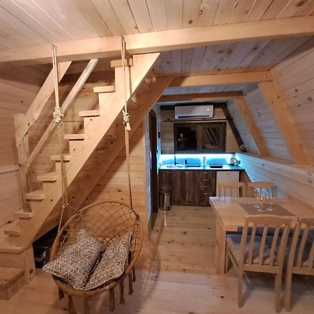 Wooden Cottages Konak Savnik Extérieur photo